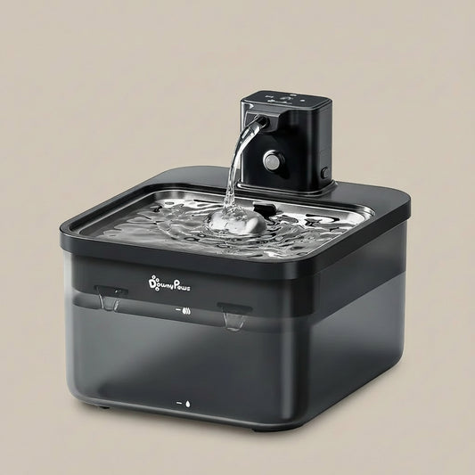 Pet water fountain with 4000mAh battery indicator on a beige background.