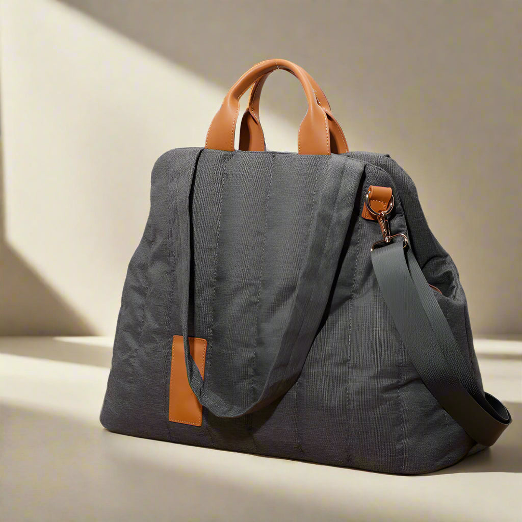 Pet Dog Cat Bag Carrier Light Waterproof Dog Out Portable Handbag Pet Accessories Fashion Dog Bag